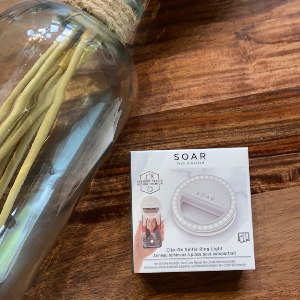 Soar Clip On Selfie Ring Light with Box